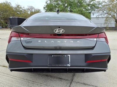 2025 Hyundai ELANTRA SEL Convenience