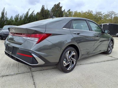 2025 Hyundai ELANTRA SEL Convenience