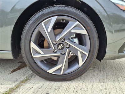 2025 Hyundai ELANTRA SEL Convenience