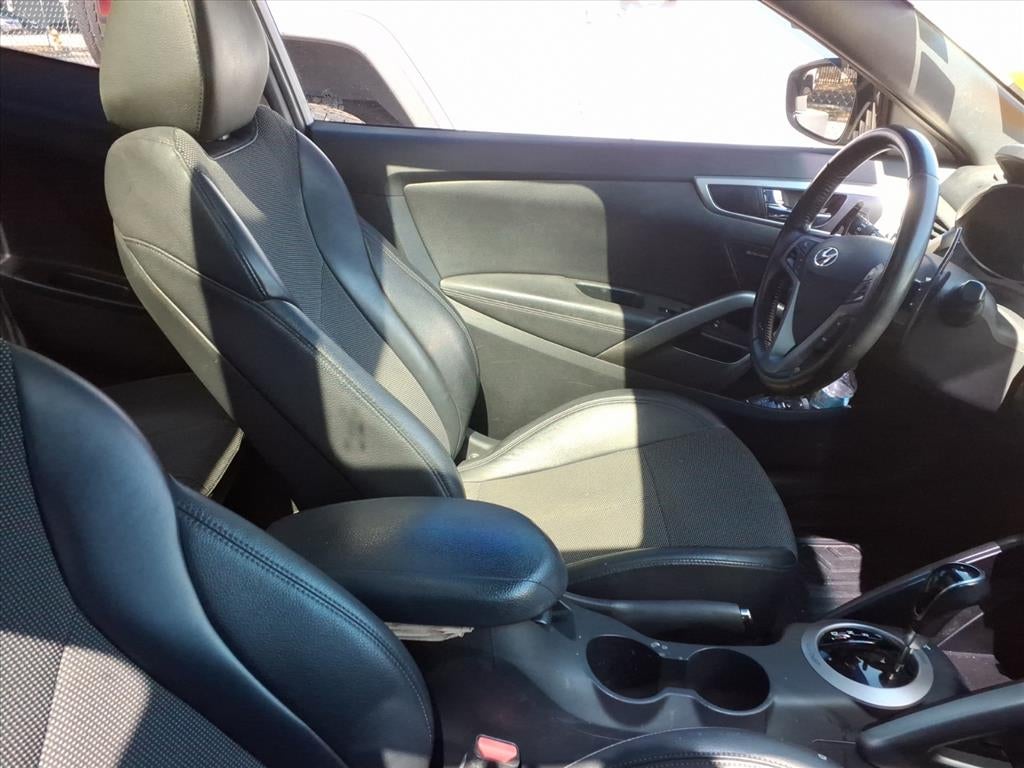 2016 Hyundai VELOSTER Base