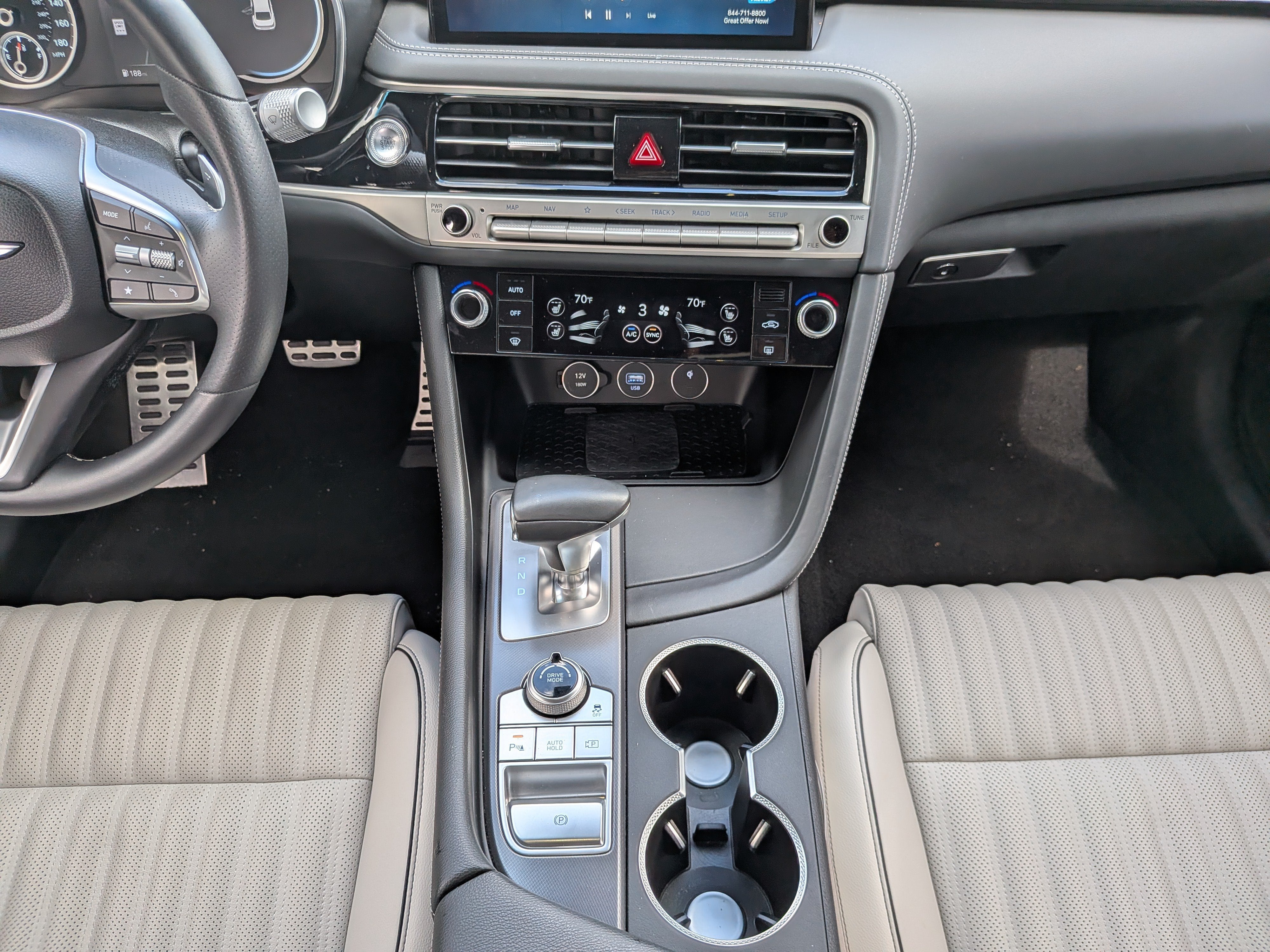 2025 GENESIS G70 Standard - Photo 17
