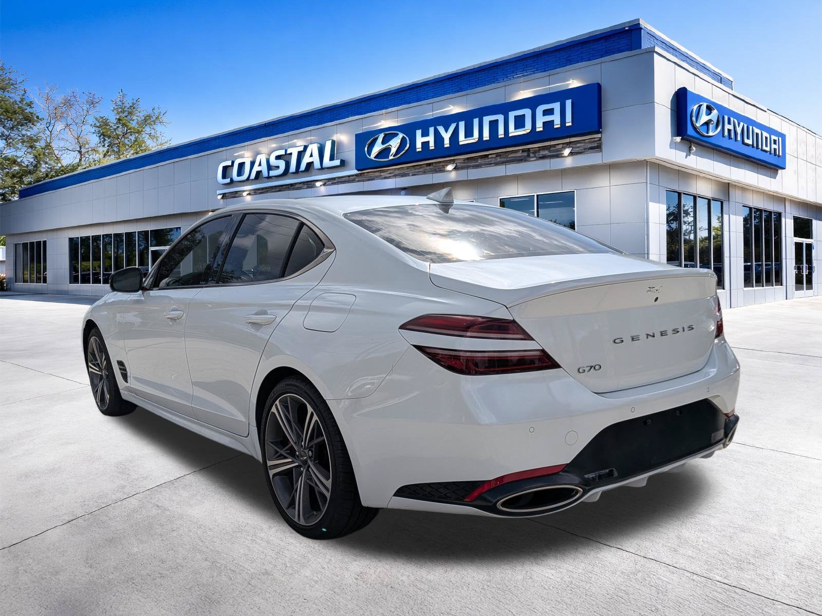 2025 GENESIS G70 Standard - Photo 6