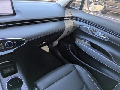 2022 Genesis GV70 2.5T