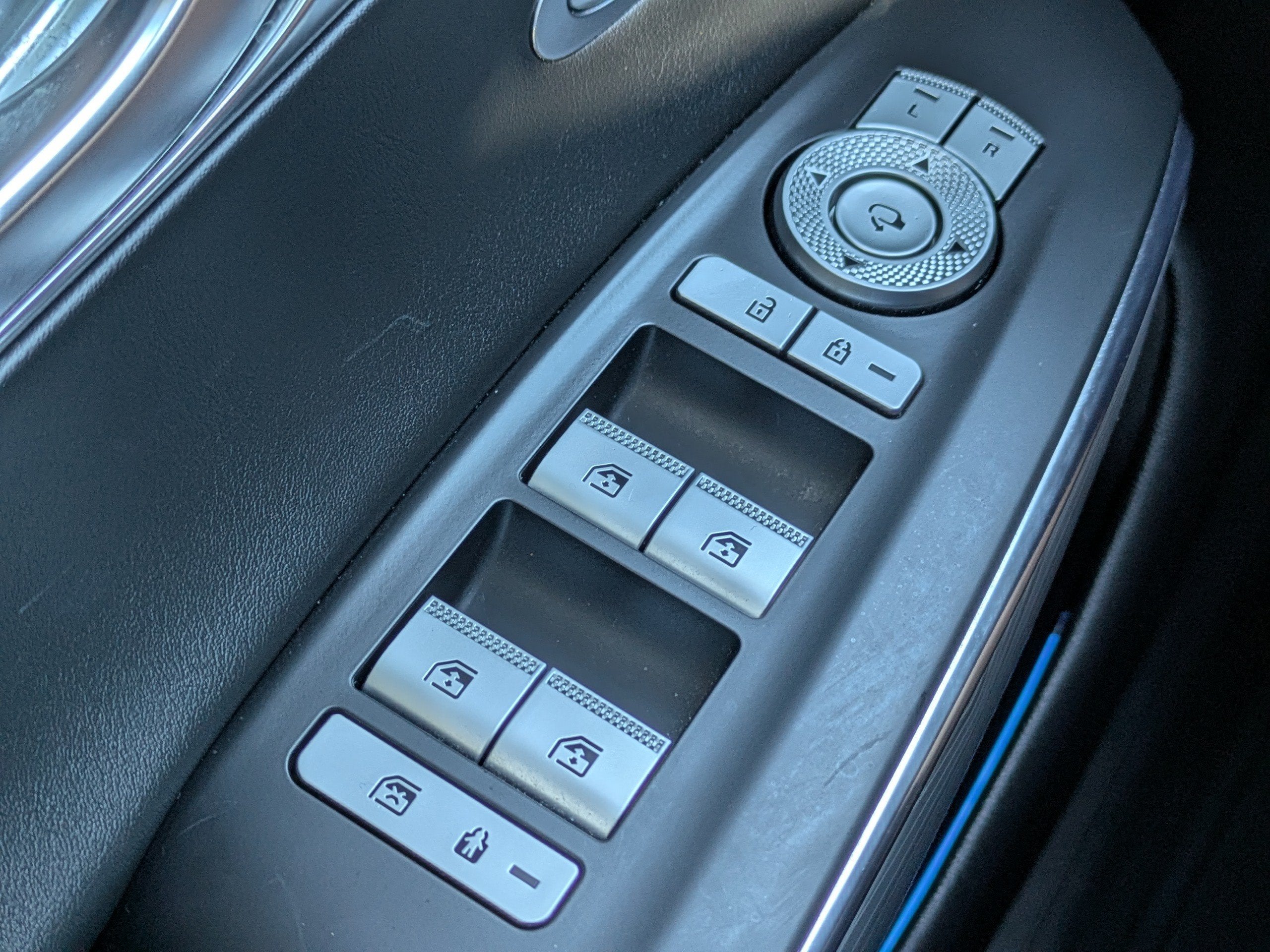 2022 Genesis GV70 2.5T