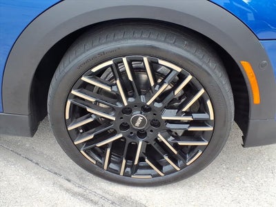 2025 MINI Hardtop 2 Door Signature Plus