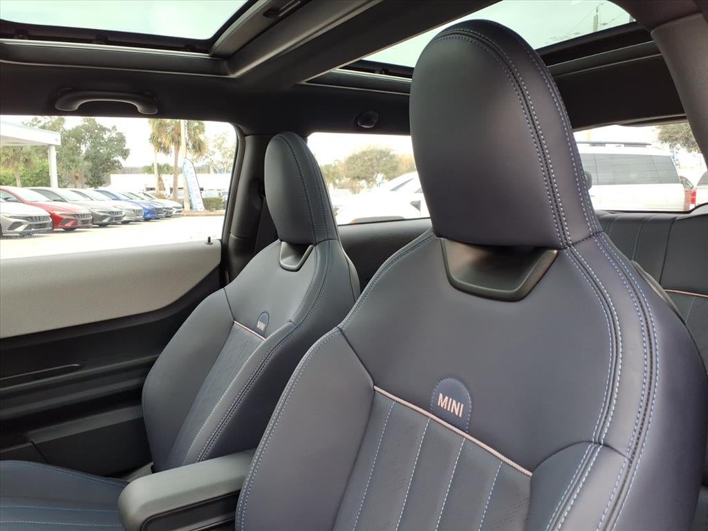 2025 MINI Hardtop 2 Door Signature Plus