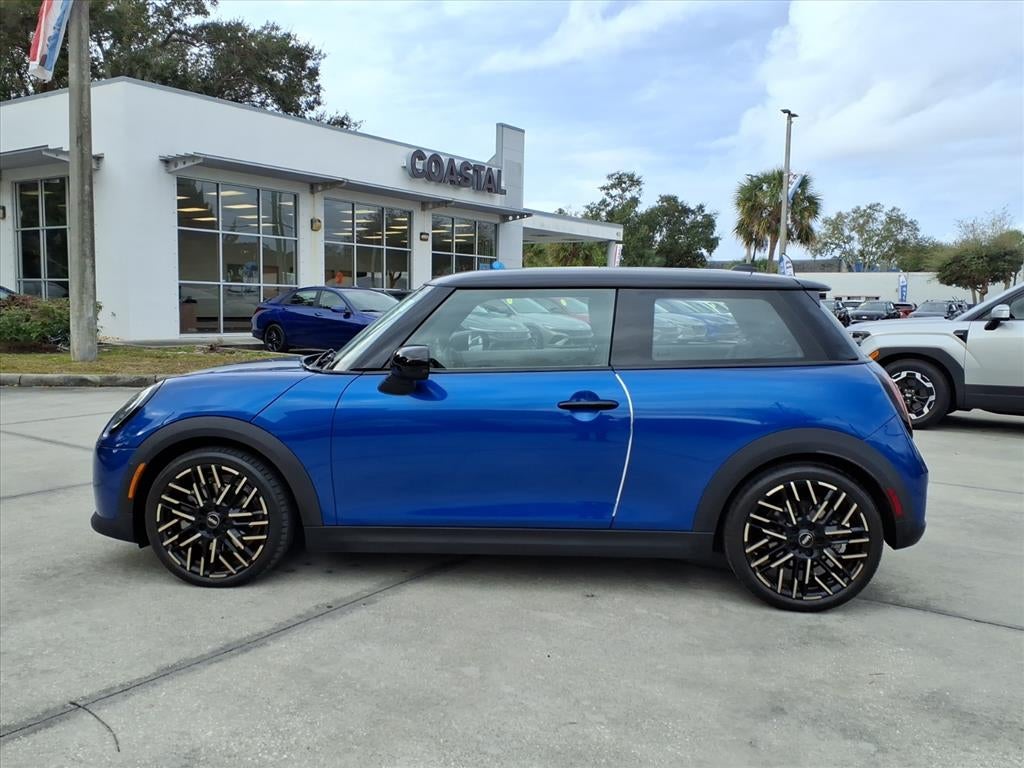 2025 MINI Hardtop 2 Door Signature Plus