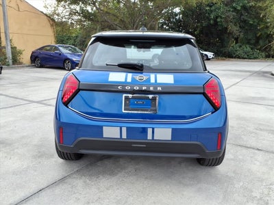 2025 MINI Hardtop 2 Door Signature Plus