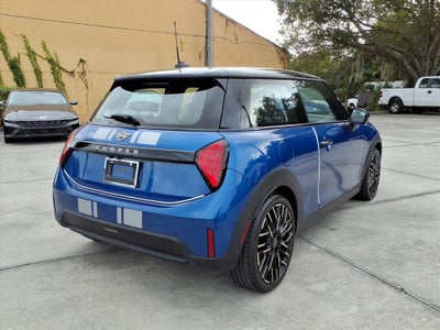 2025 MINI Hardtop 2 Door Signature Plus