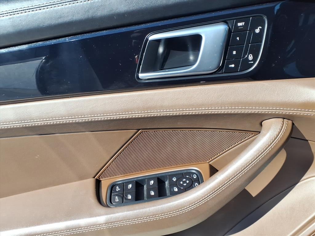 2017 Porsche Panamera Turbo