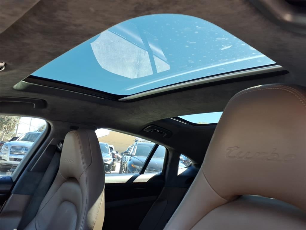 2017 Porsche Panamera Turbo
