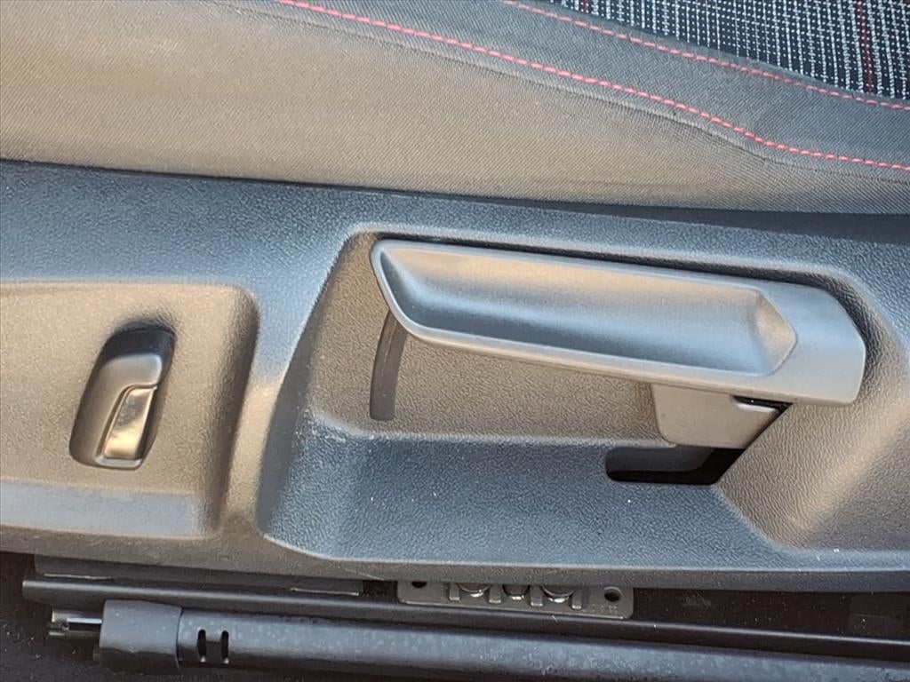 2023 Volkswagen Golf GTI 2.0T 40th Anniversary Edition