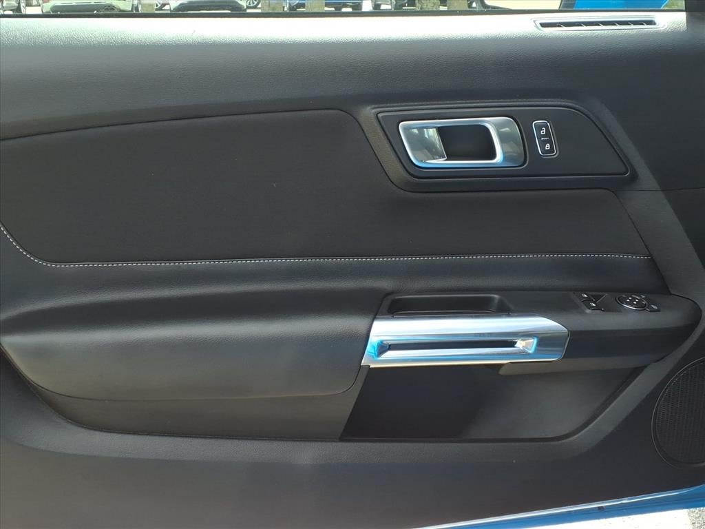 2022 Ford Mustang EcoBoost