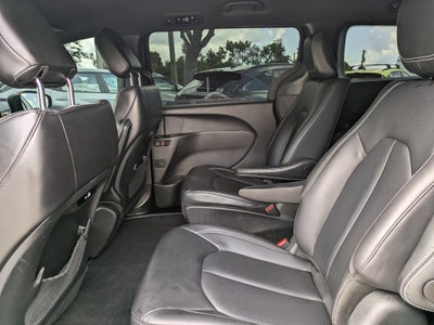 2024 Chrysler Pacifica Hybrid S Appearance Pkg
