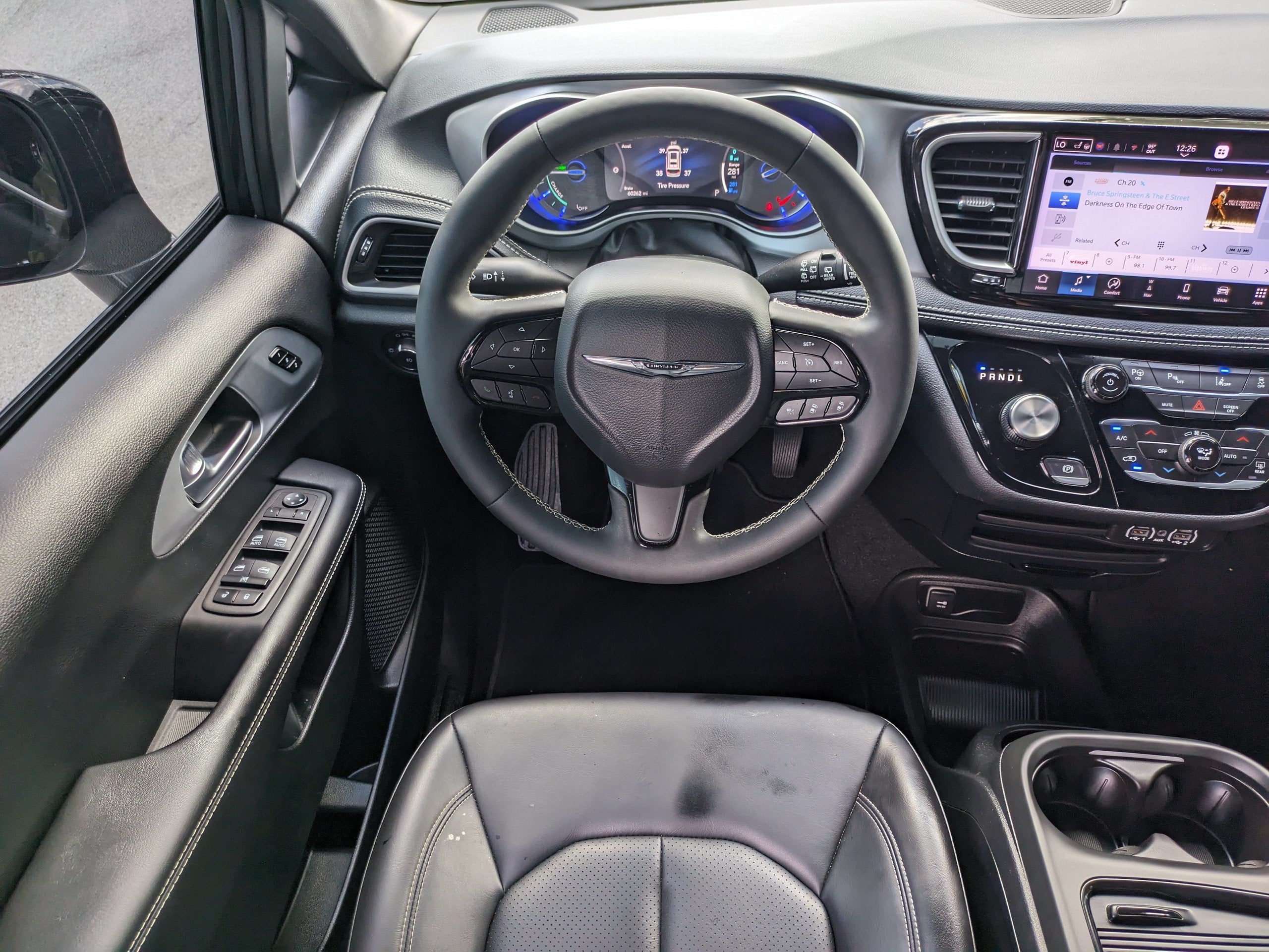 2024 Chrysler Pacifica Hybrid S Appearance Pkg