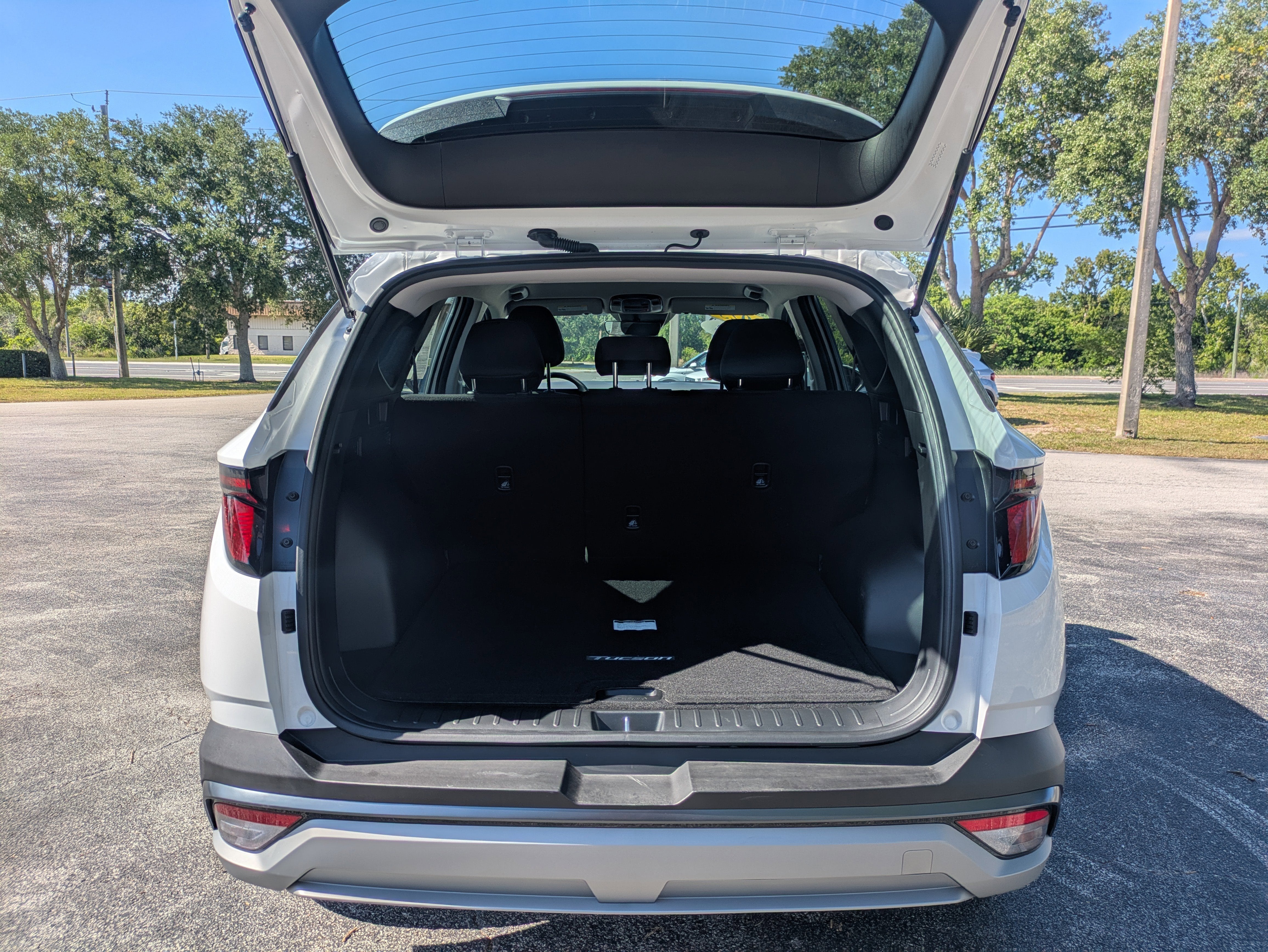 2025 Hyundai TUCSON SE