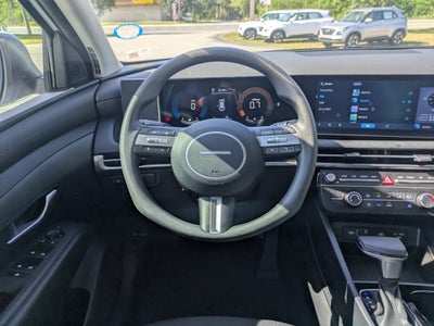 2025 Hyundai TUCSON SE