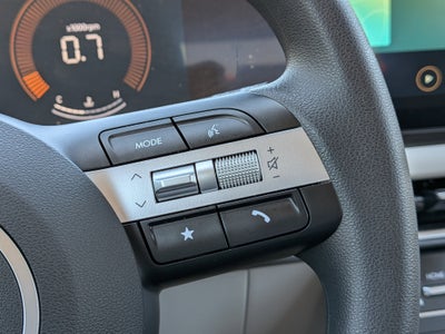 2025 Hyundai TUCSON SE