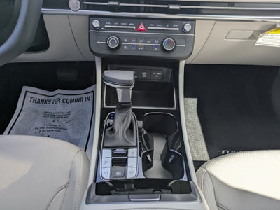 2026 Hyundai TUCSON SE