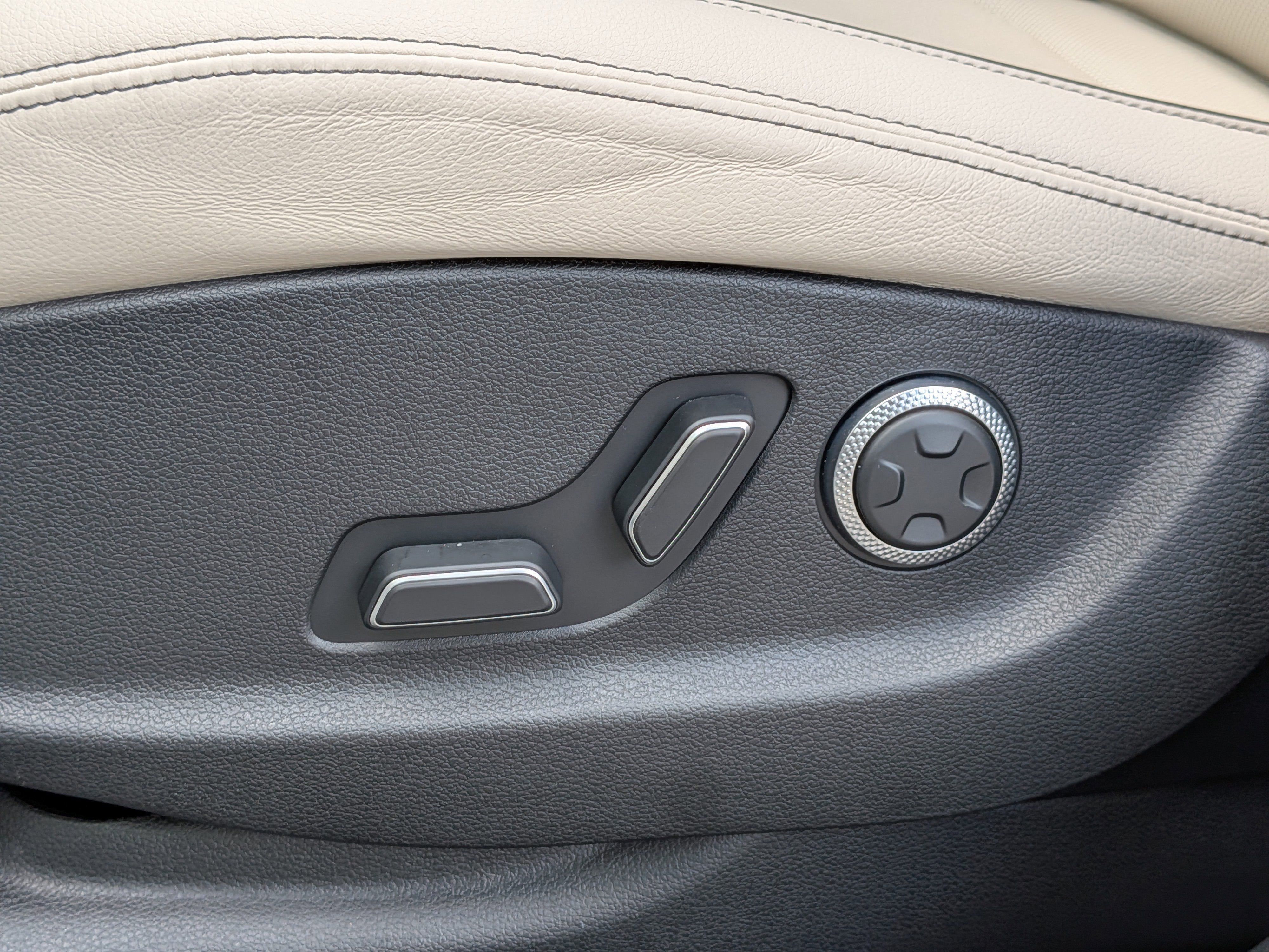 2024 Genesis GV70 2.5T