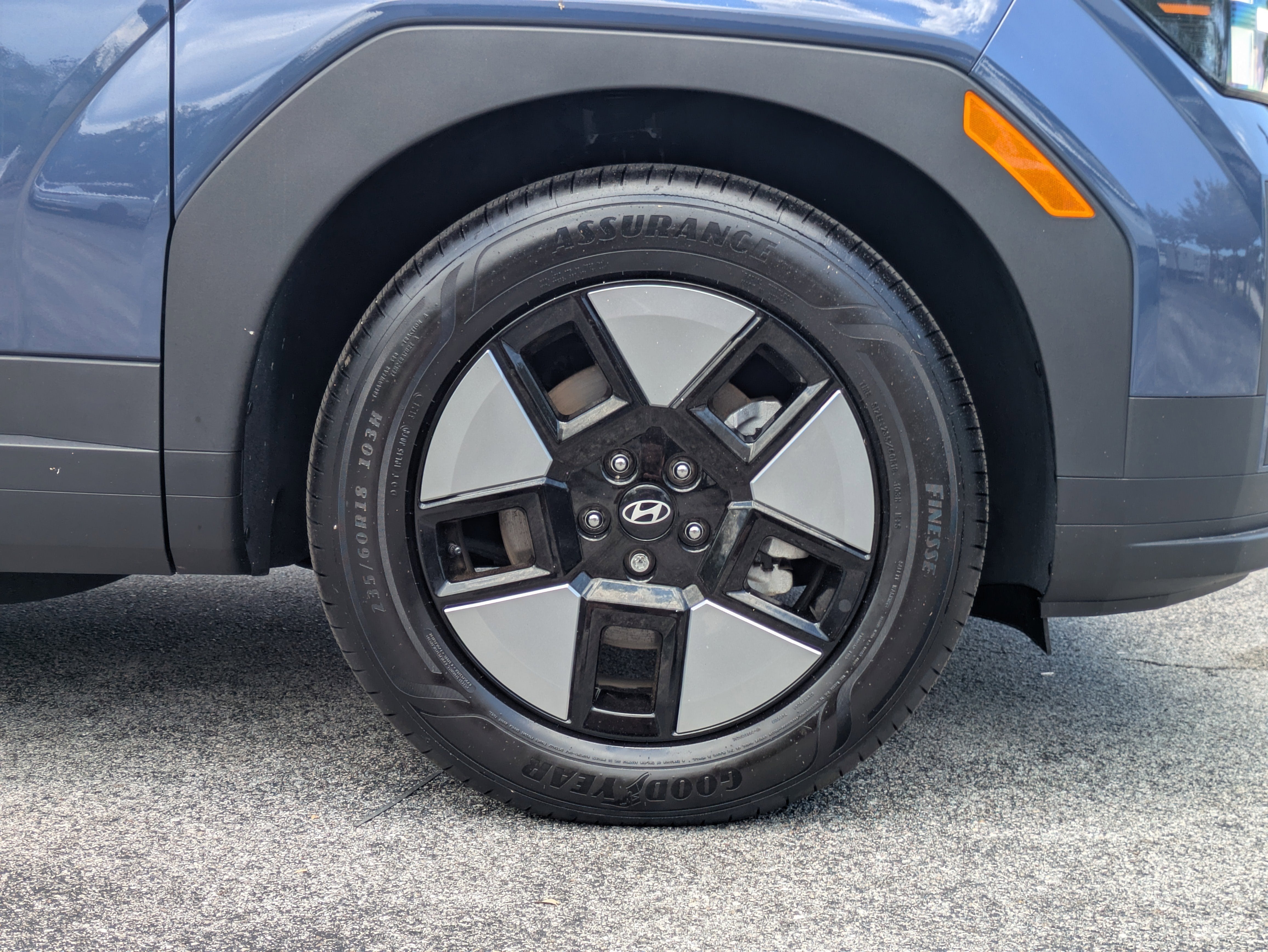 2025 Hyundai SANTA FE HYBRID SEL