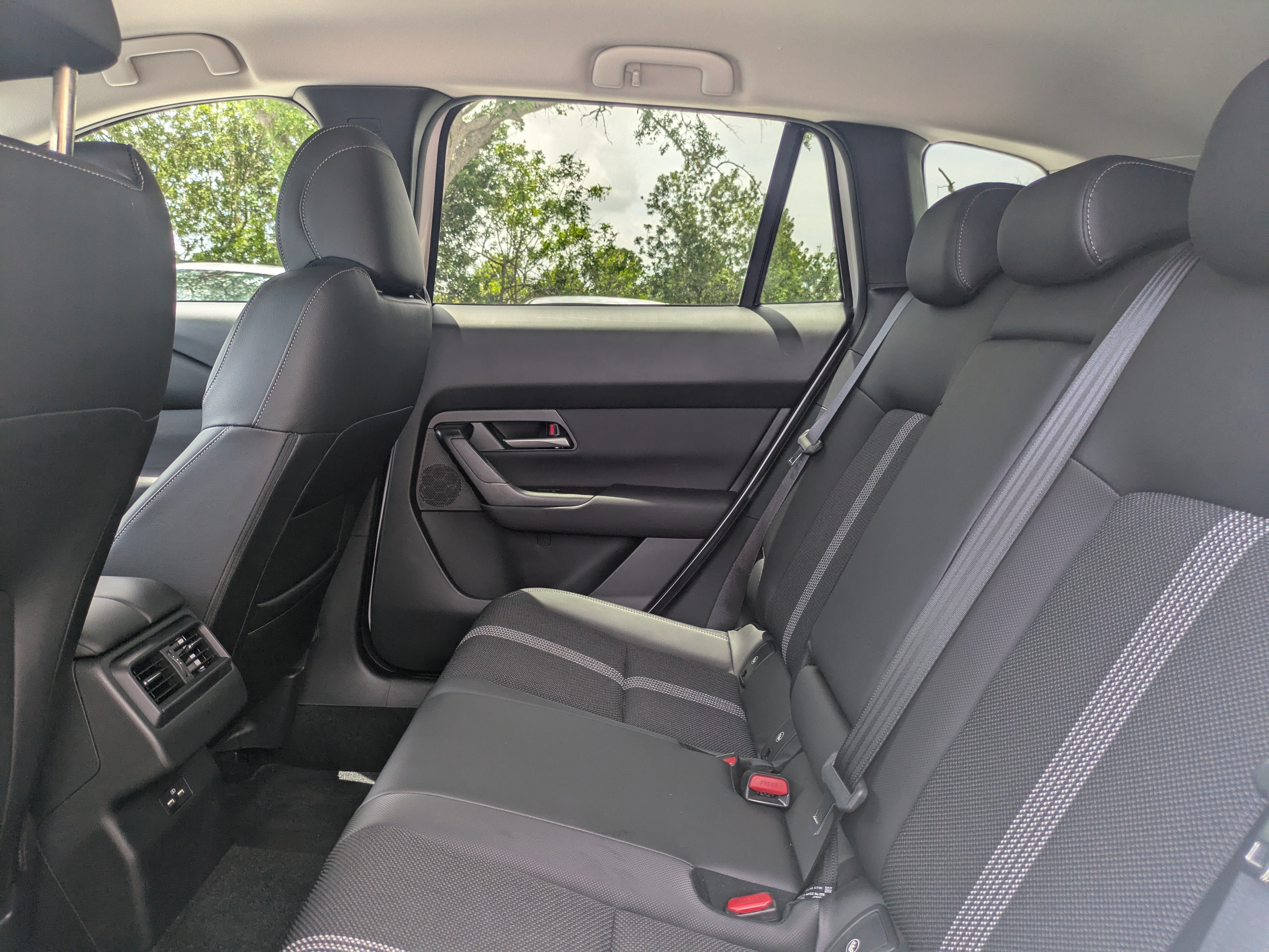 2024 Mazda Mazda CX-50 2.5 S Preferred Package