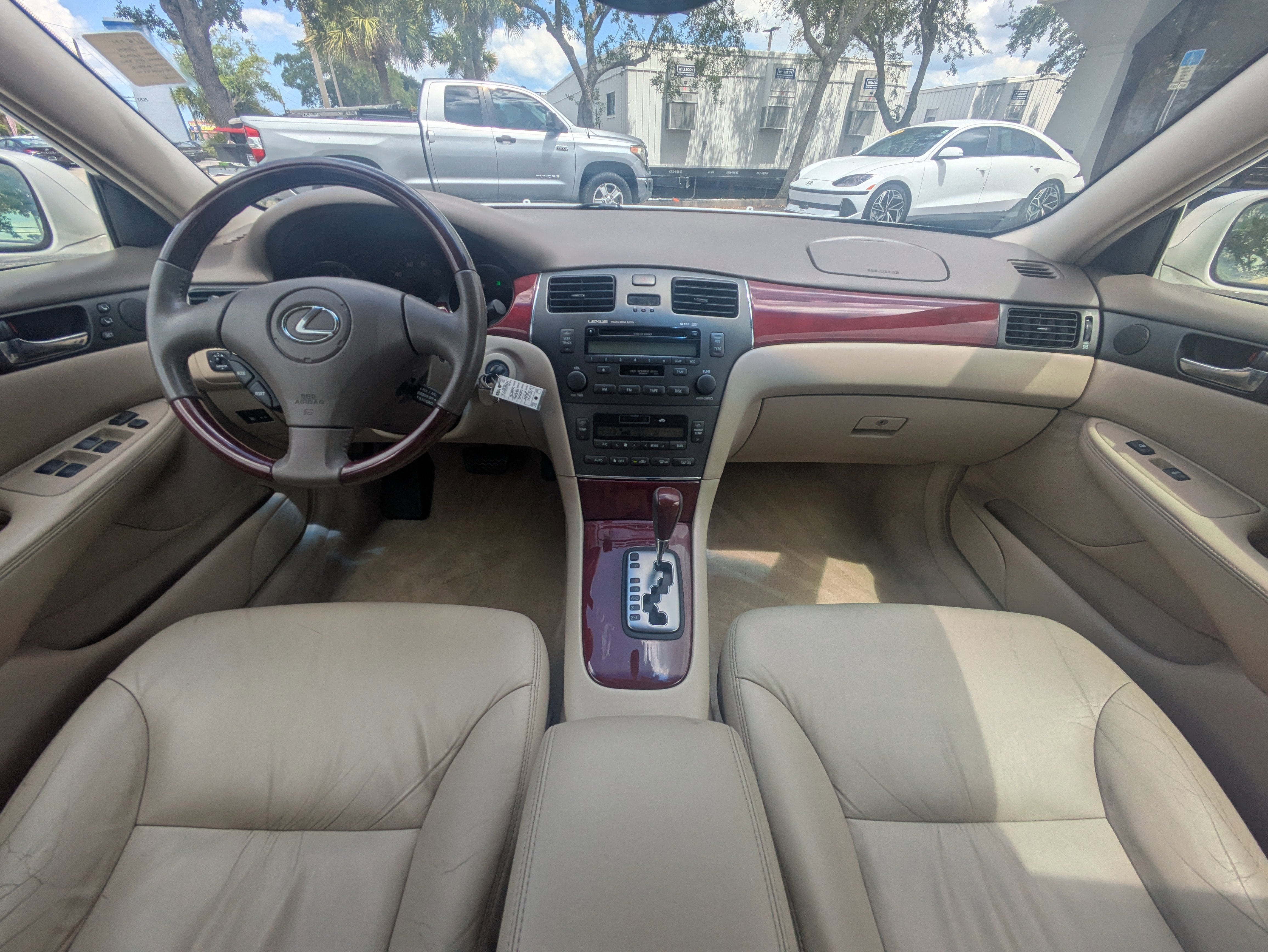 2004 Lexus ES 330 4dr Sdn