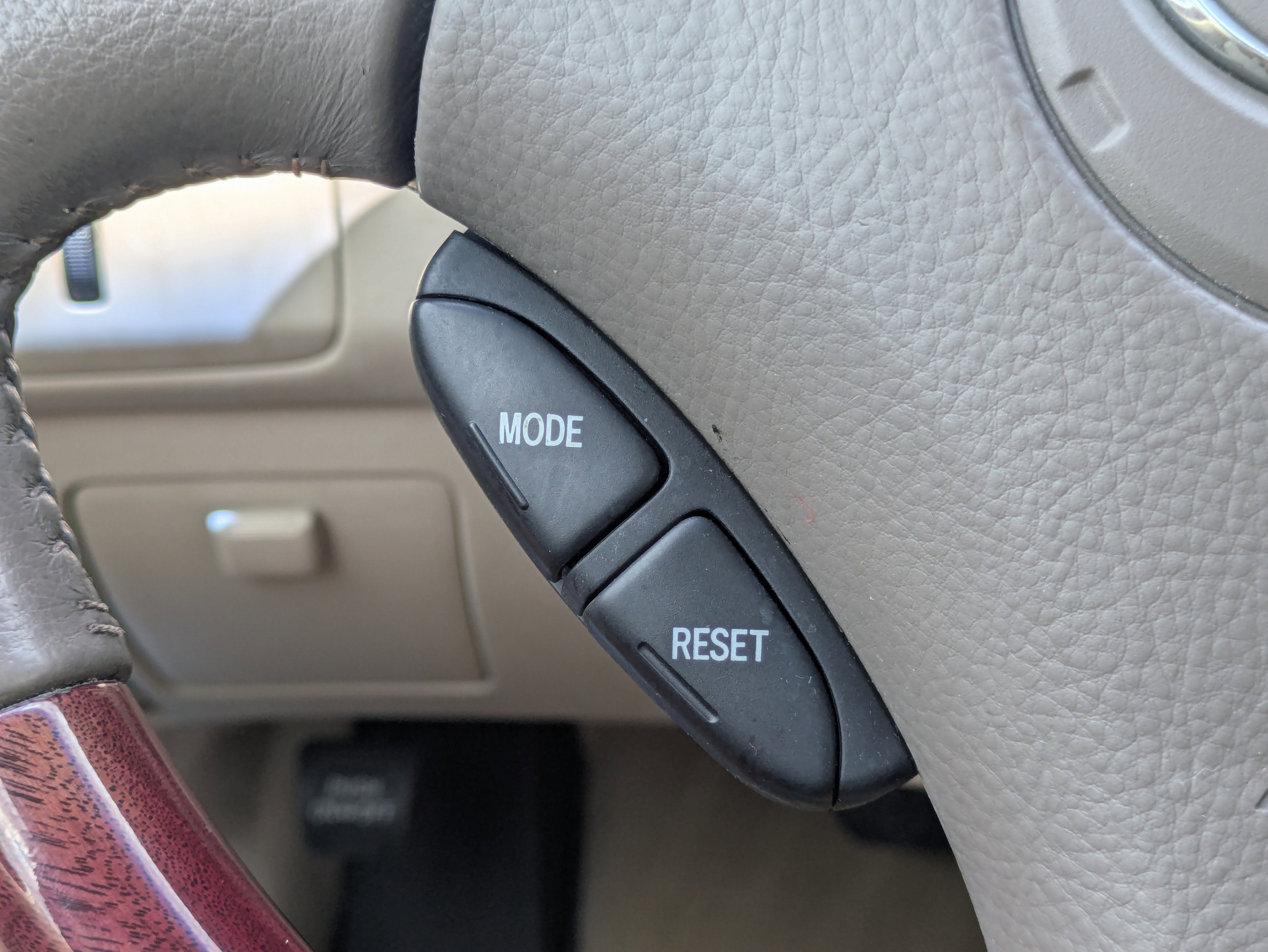 2004 Lexus ES 330 4dr Sdn