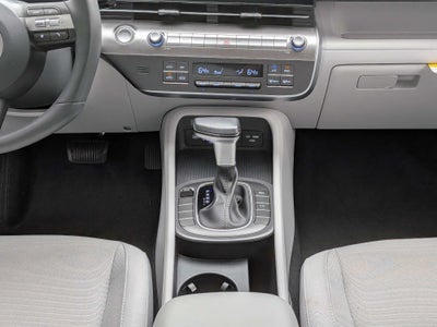 2025 Hyundai KONA SEL