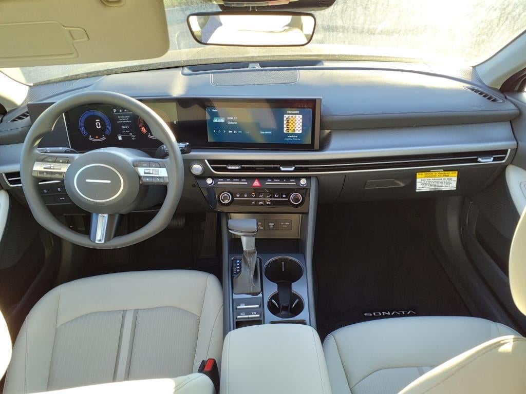 2025 Hyundai SONATA SE