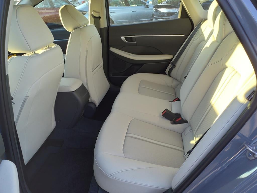 2025 Hyundai SONATA SE