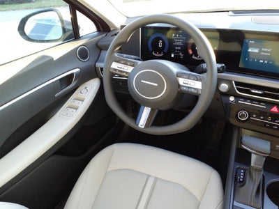 2025 Hyundai SONATA SE