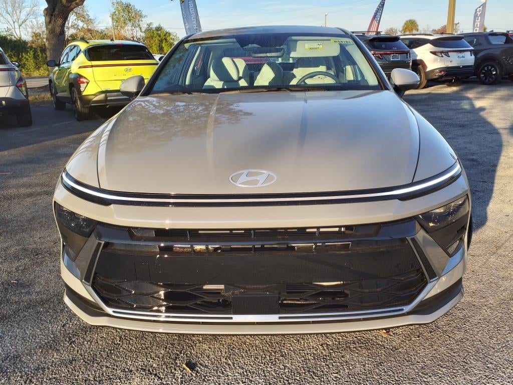 2025 Hyundai SONATA SE