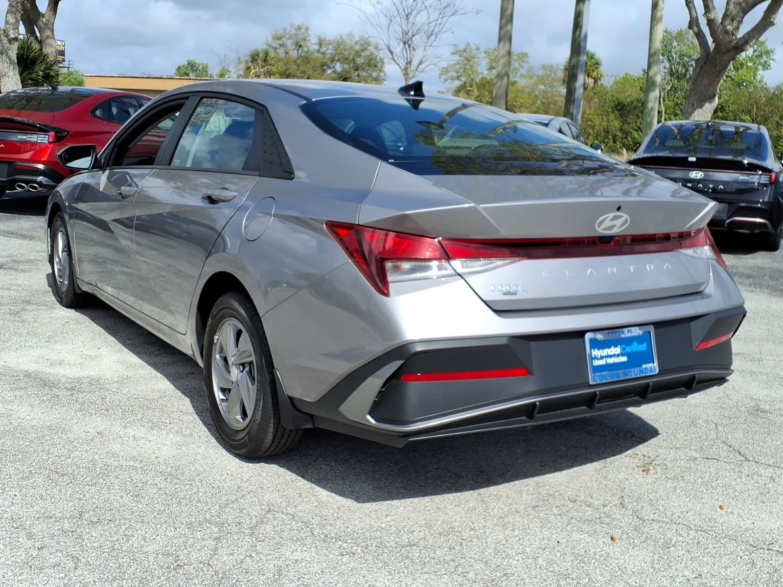 2025 Hyundai ELANTRA SE