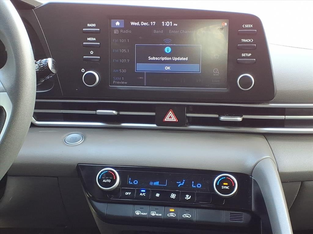 2022 Hyundai ELANTRA SEL