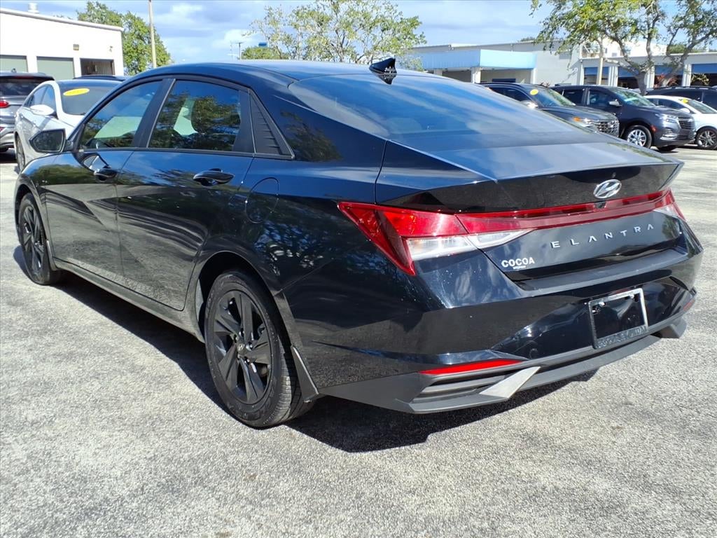 2022 Hyundai ELANTRA SEL