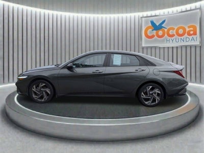 2025 Hyundai ELANTRA SEL Sport