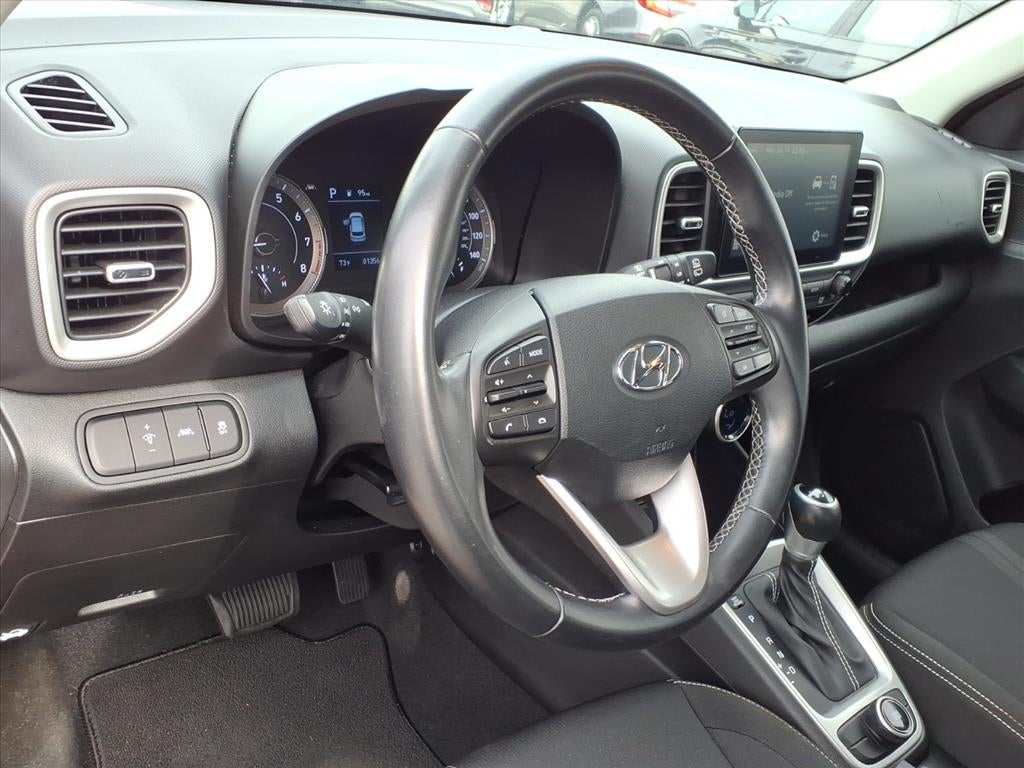 2022 Hyundai VENUE SEL