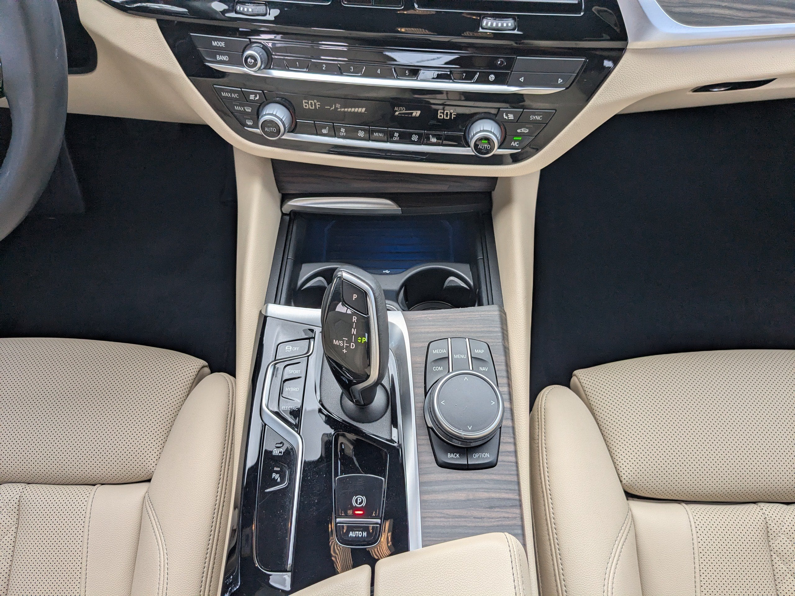2022 BMW 5 Series 530e